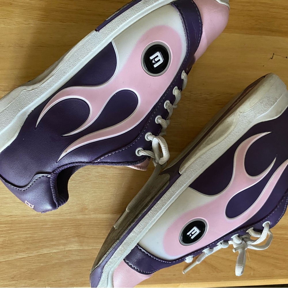 Women's Purple/Pink bowling shoes